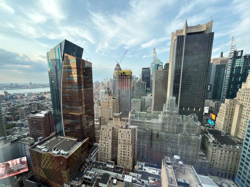 Hilton New York Times Square: Perfect for Conferences